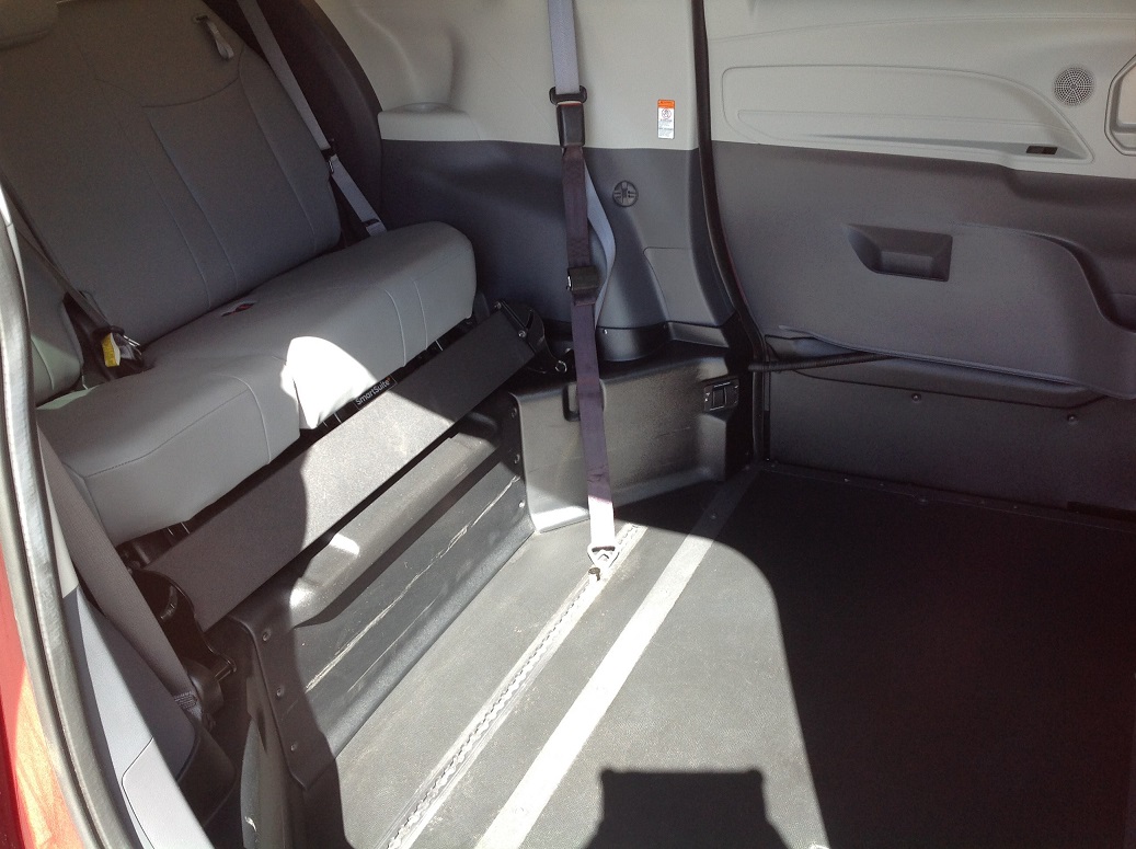 ♿ 2024 Toyota Sienna XLE Plus HV | Van Products