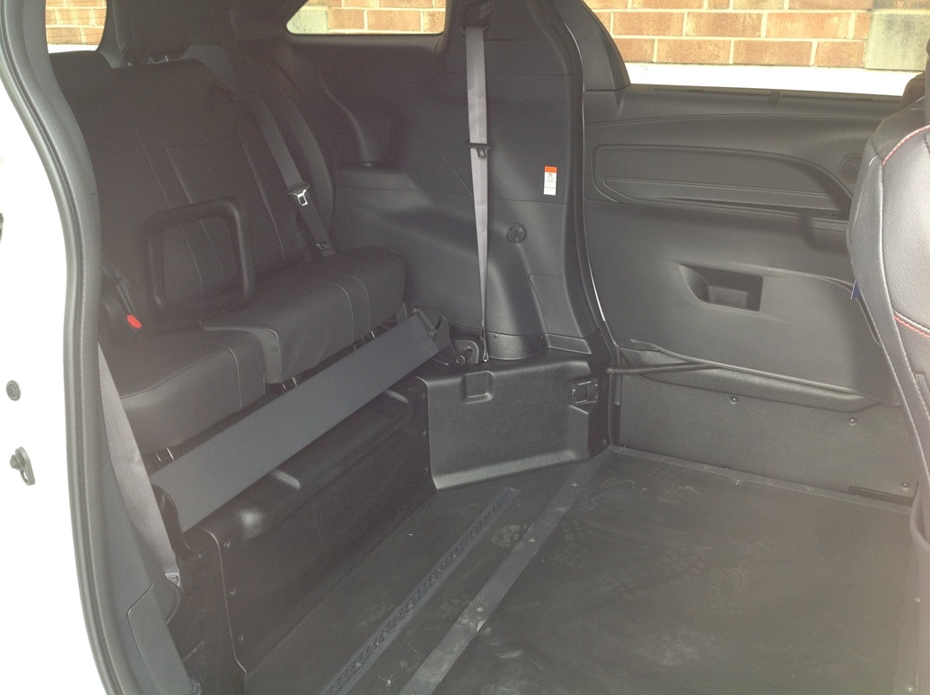 ♿ 2025 Toyota Sienna XSE Plus | Van Products