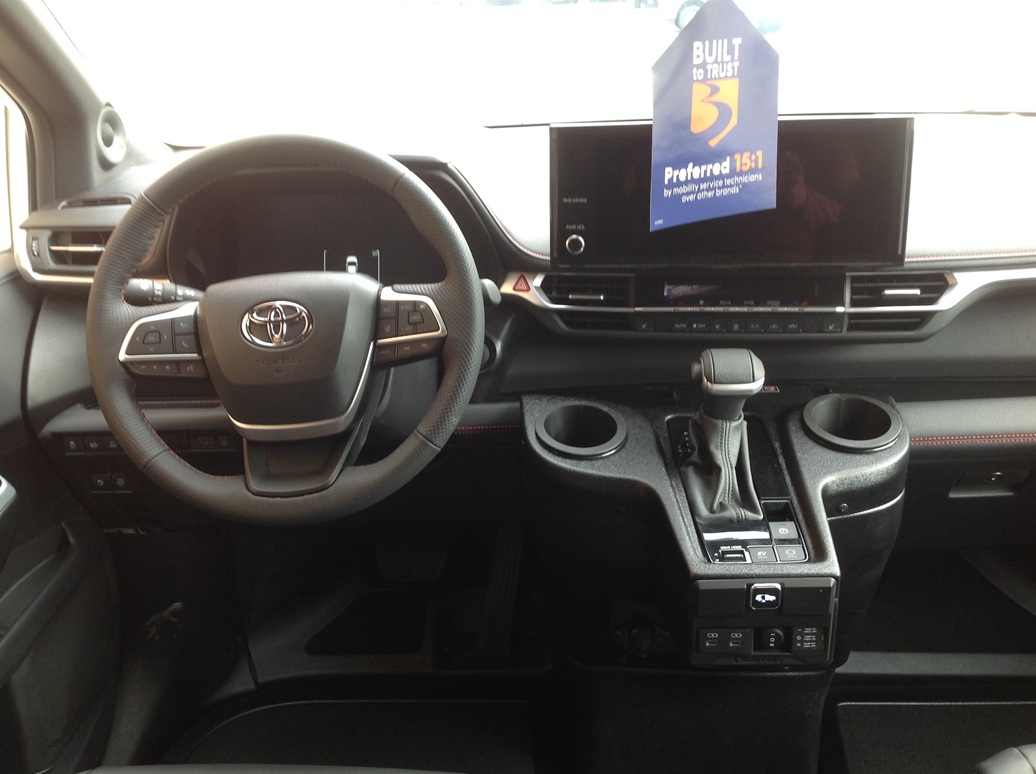 ♿ 2025 Toyota Sienna XSE Plus | Van Products